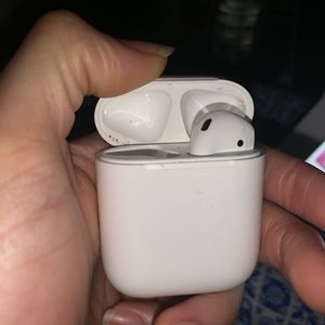 Apple AirPods